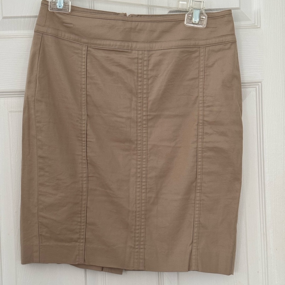 Ann Taylor Beige pencil skirt 2 petite